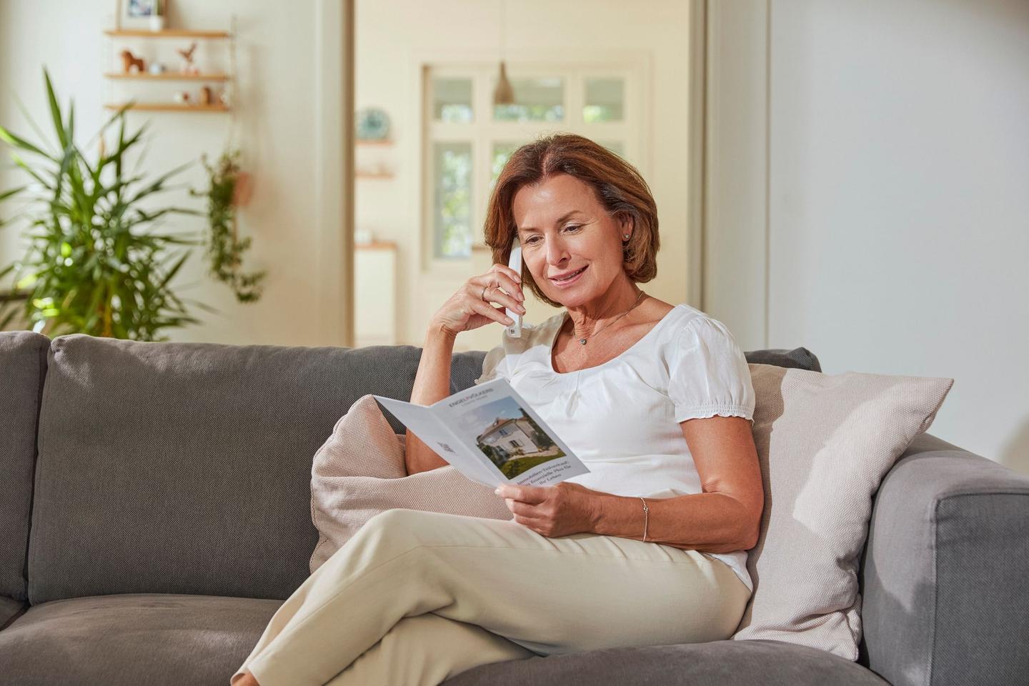 Motiv_04_Informieren_Sofa_215 (1) (1).jpg